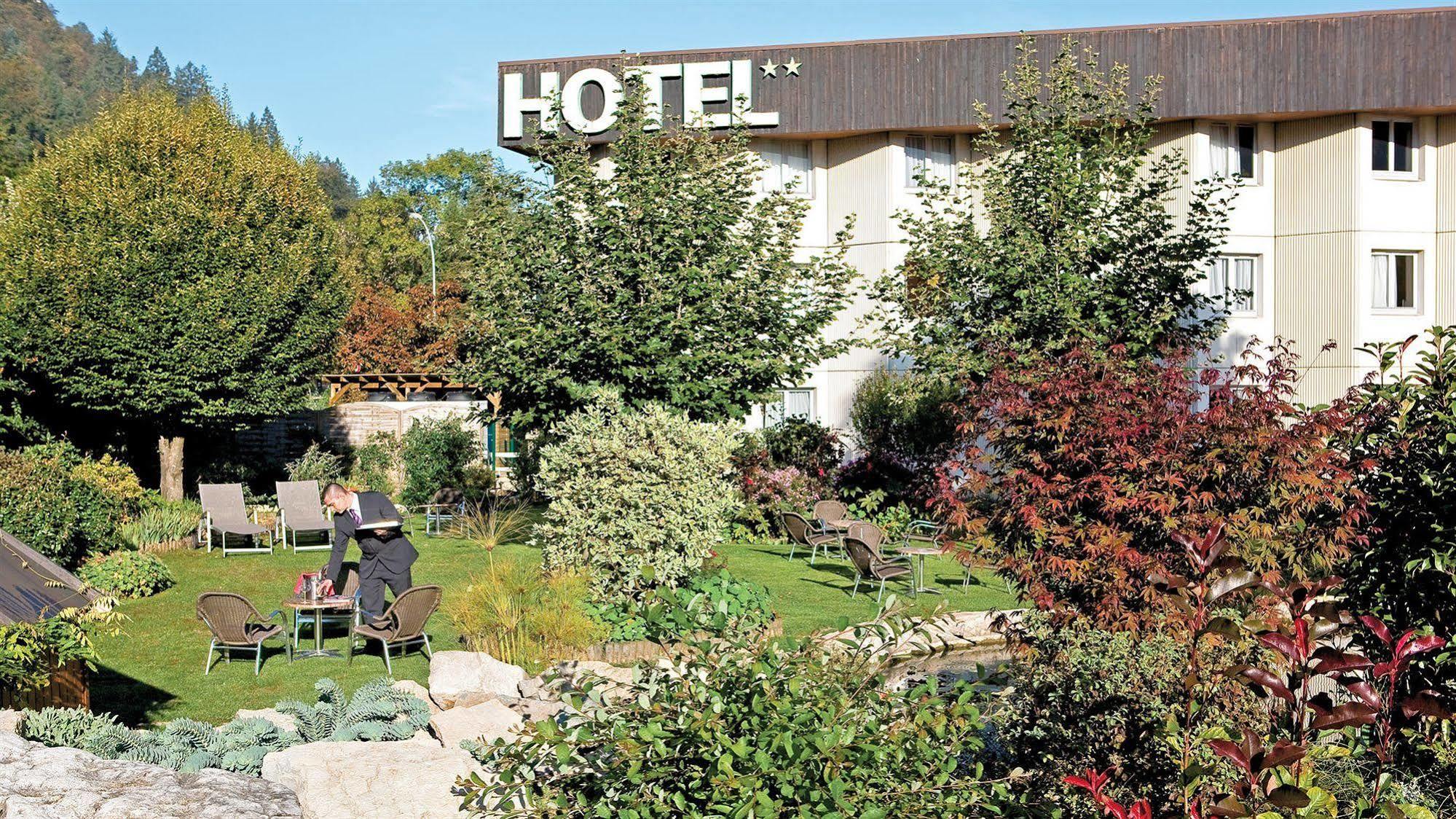 Hotel-Restaurant De L'Embarcadere Nantua Exterior foto